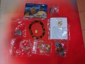 関西万博ネパールパビリオンの福袋の中身2025-12-1